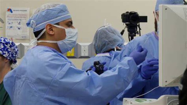 How long does a lung biopsy take to perform?